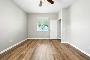  Photo 49