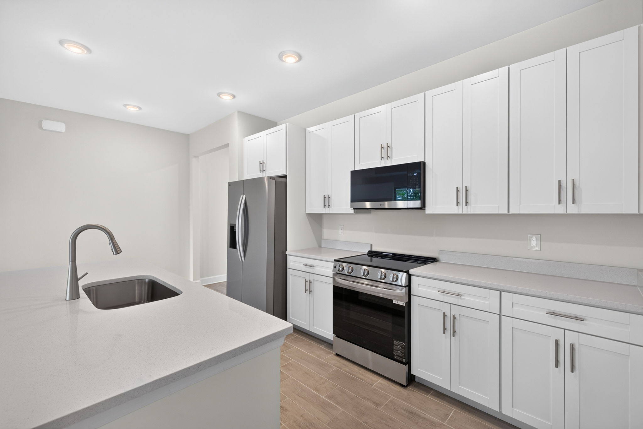 Kitchen 1 of 2