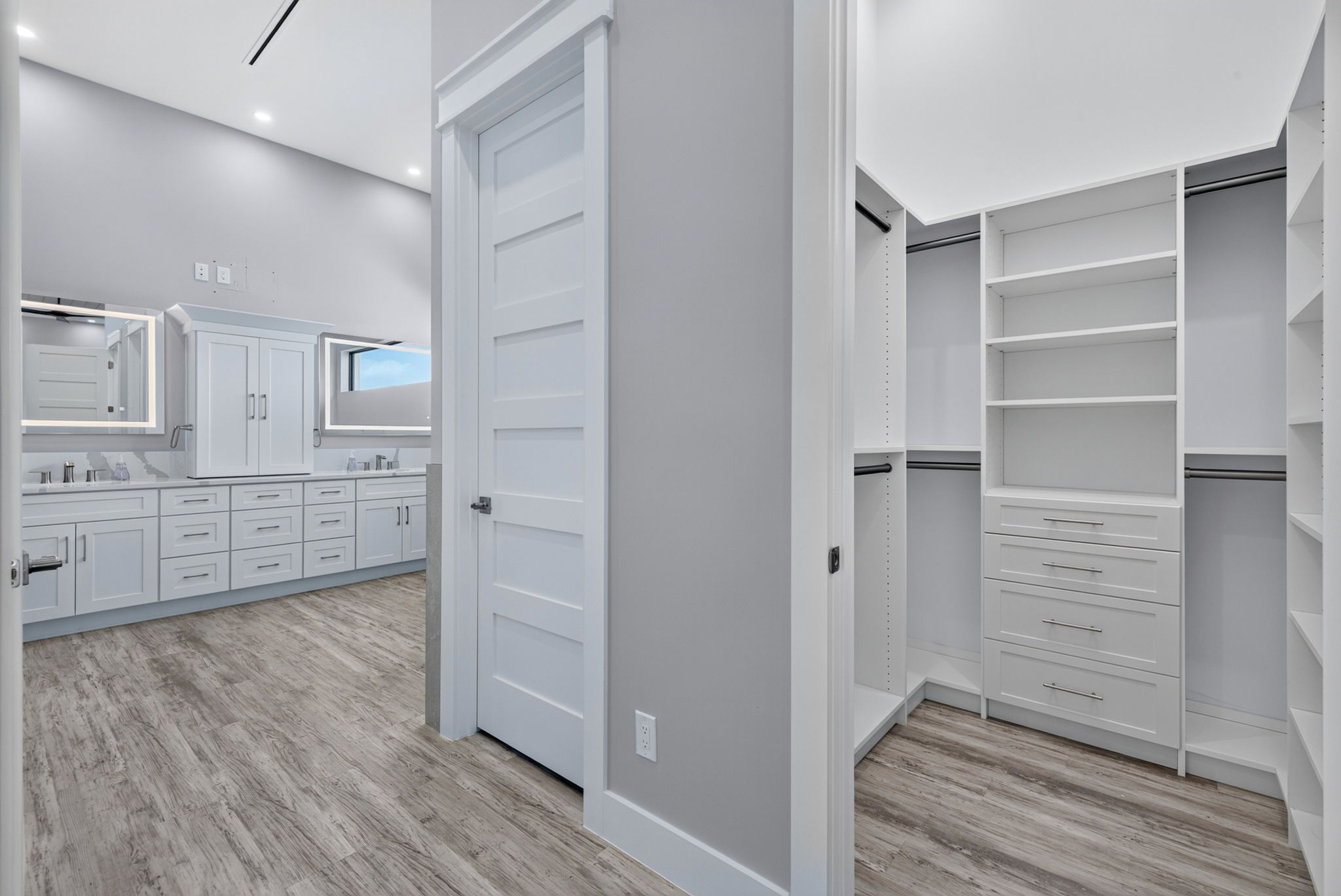Closet - Primary 1 of 3