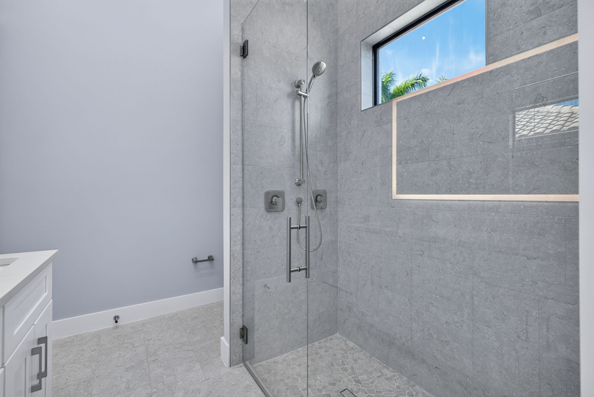 Guest Bathroom 2