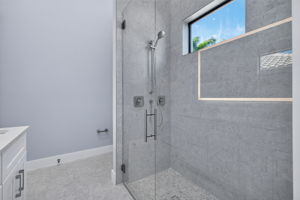 Guest Bathroom 2