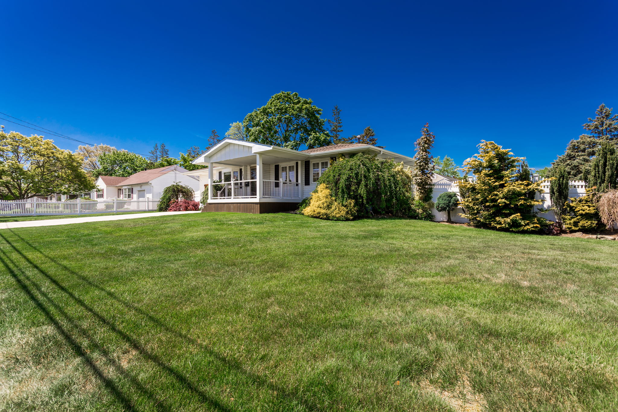 282 E 3rd St, Deer Park, NY 11729 Turn Key Photography LLC