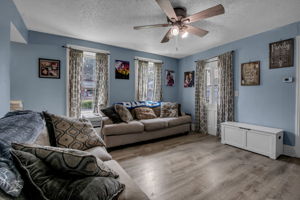  Photo 44