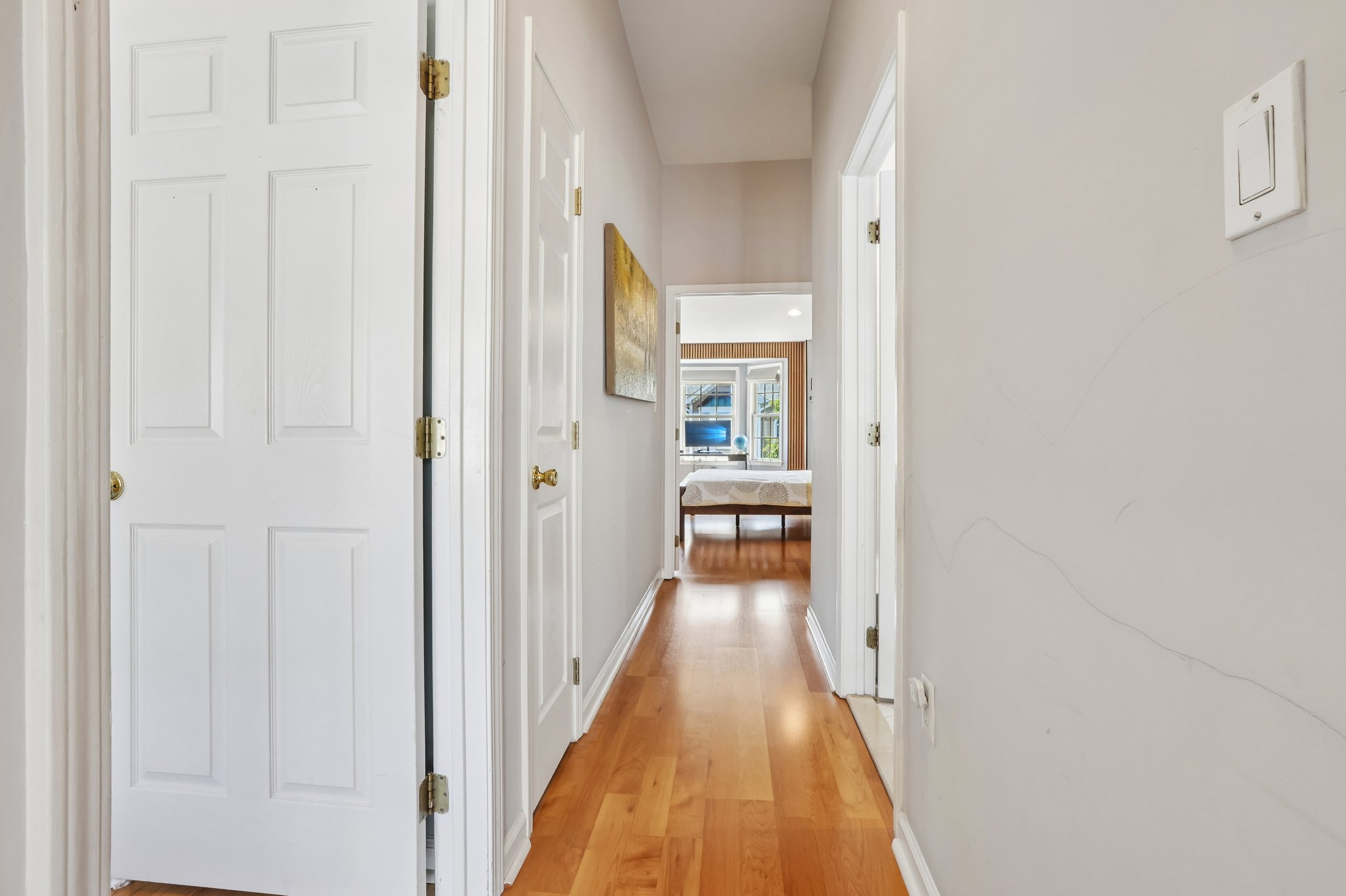 Roslyn Ct-S3006-042.jpg