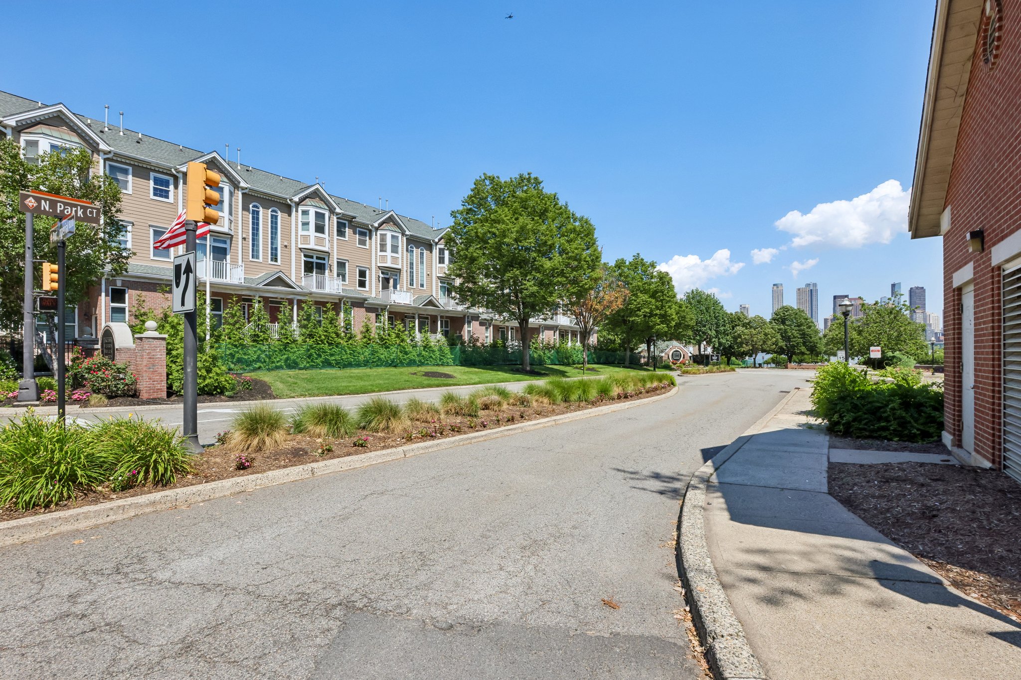 Roslyn Ct-S3006-071.jpg