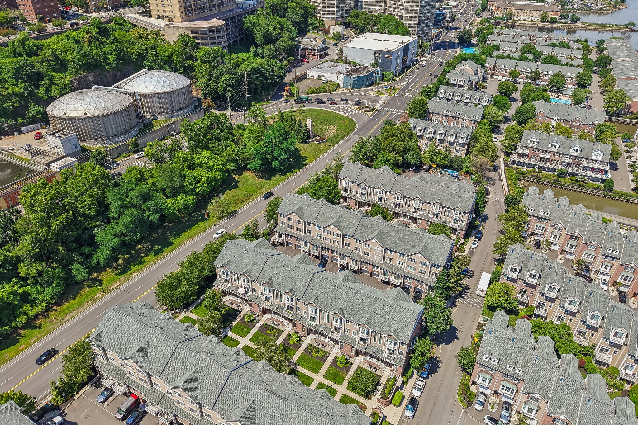 Roslyn Ct-S3006-078.jpg