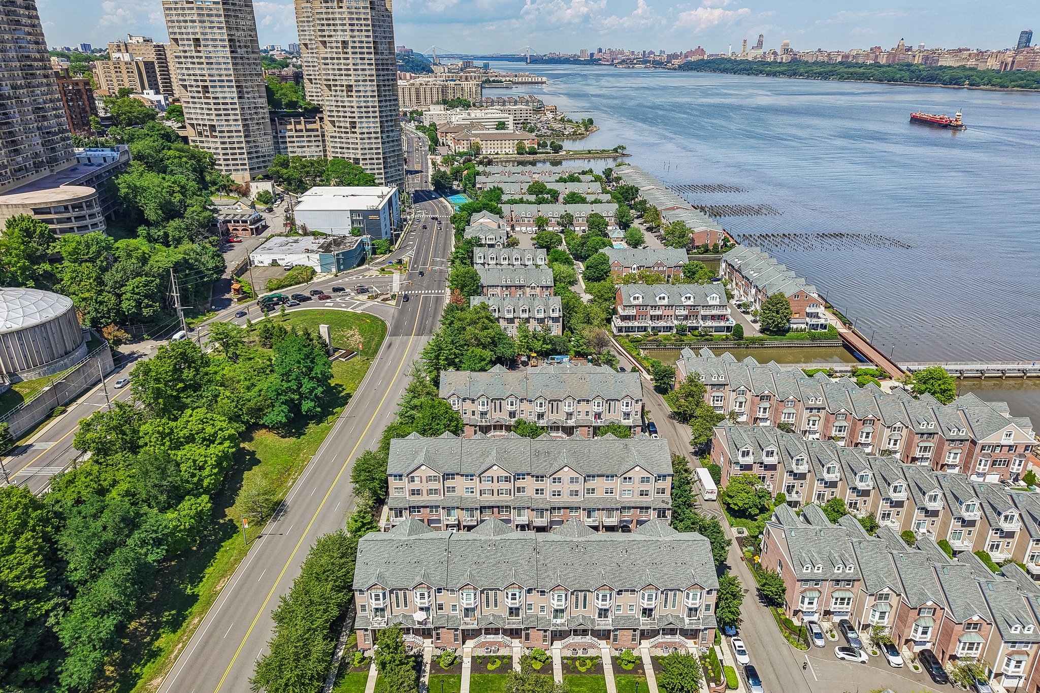 Roslyn Ct-S3006-079.jpg