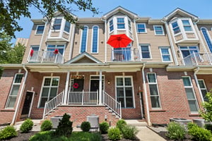 Roslyn Ct-S3006-001.jpg