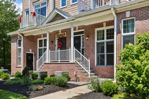 Roslyn Ct-S3006-009.jpg