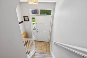 Roslyn Ct-S3006-014.jpg