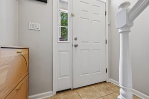 Roslyn Ct-S3006-015.jpg