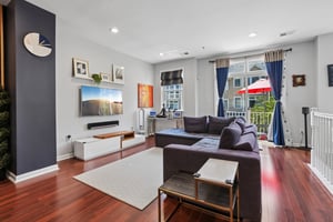 Roslyn Ct-S3006-017.jpg