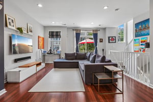 Roslyn Ct-S3006-018.jpg