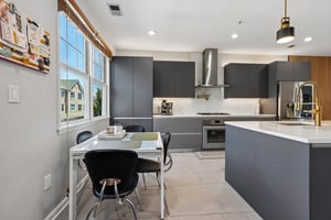 Roslyn Ct-S3006-026.jpg