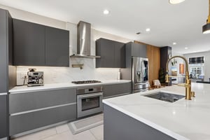Roslyn Ct-S3006-031.jpg