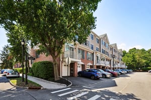 Roslyn Ct-S3006-070.jpg