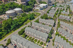 Roslyn Ct-S3006-078.jpg