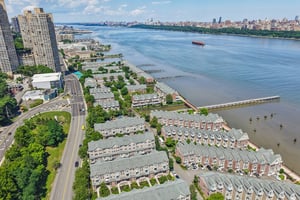 Roslyn Ct-S3006-086.jpg