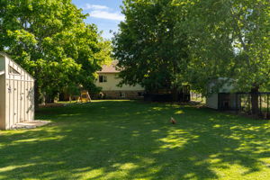  Photo 40