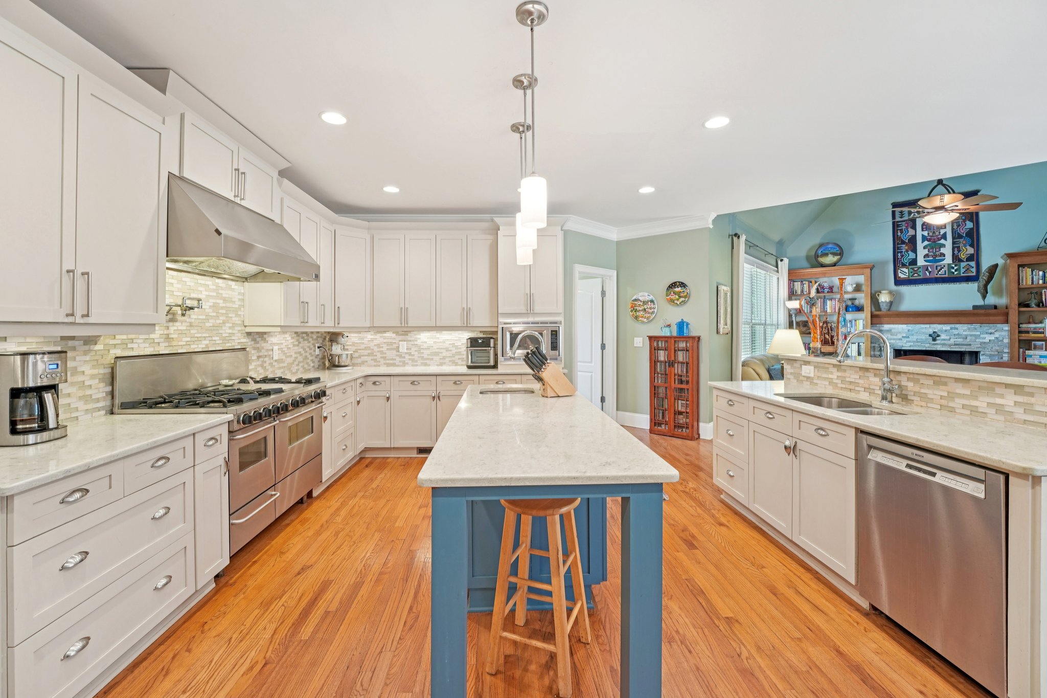 Aldrich Dr-S1504-019.jpg