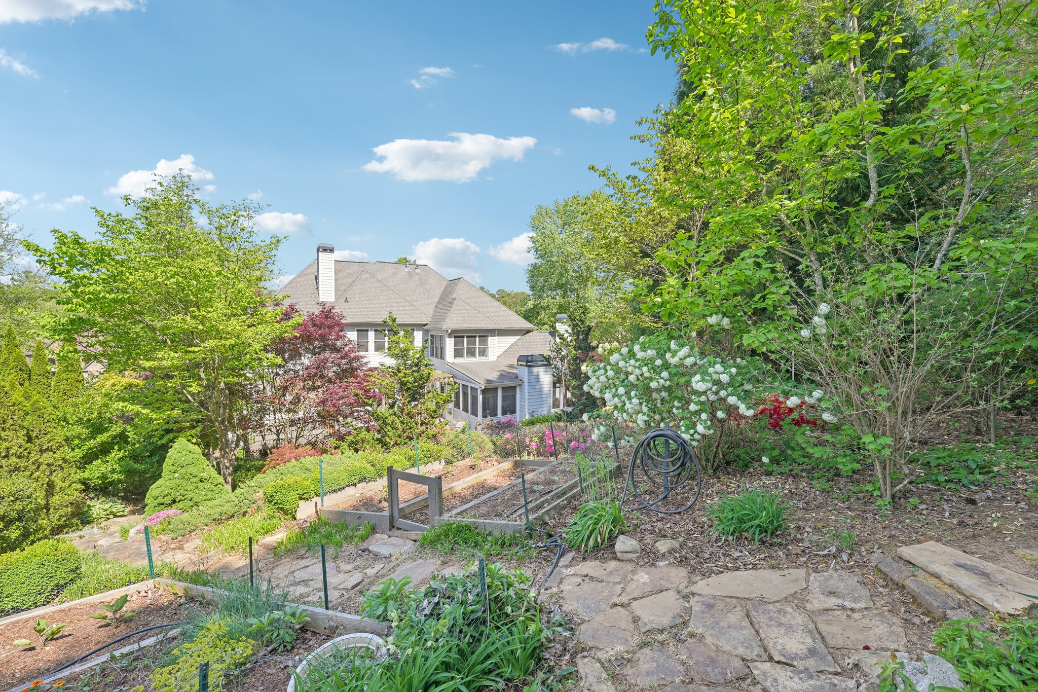 Aldrich Dr-S1504-082.jpg