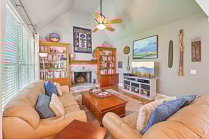 Aldrich Dr-S1504-027.jpg