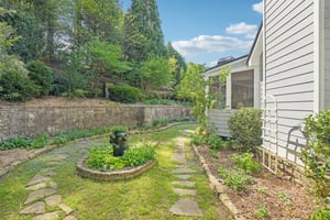 Aldrich Dr-S1504-078.jpg