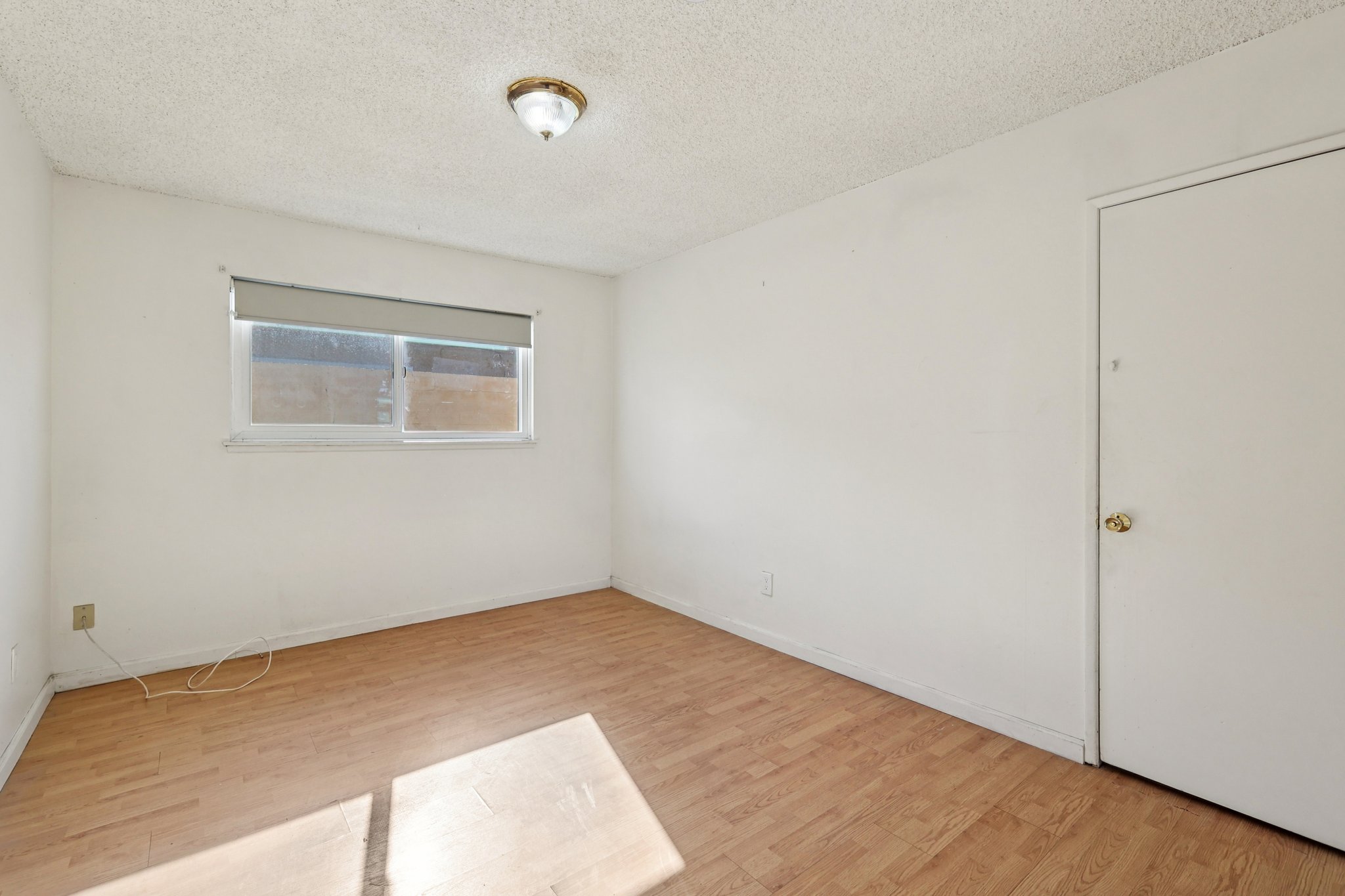 Mimika Pl-S0601-029.jpg