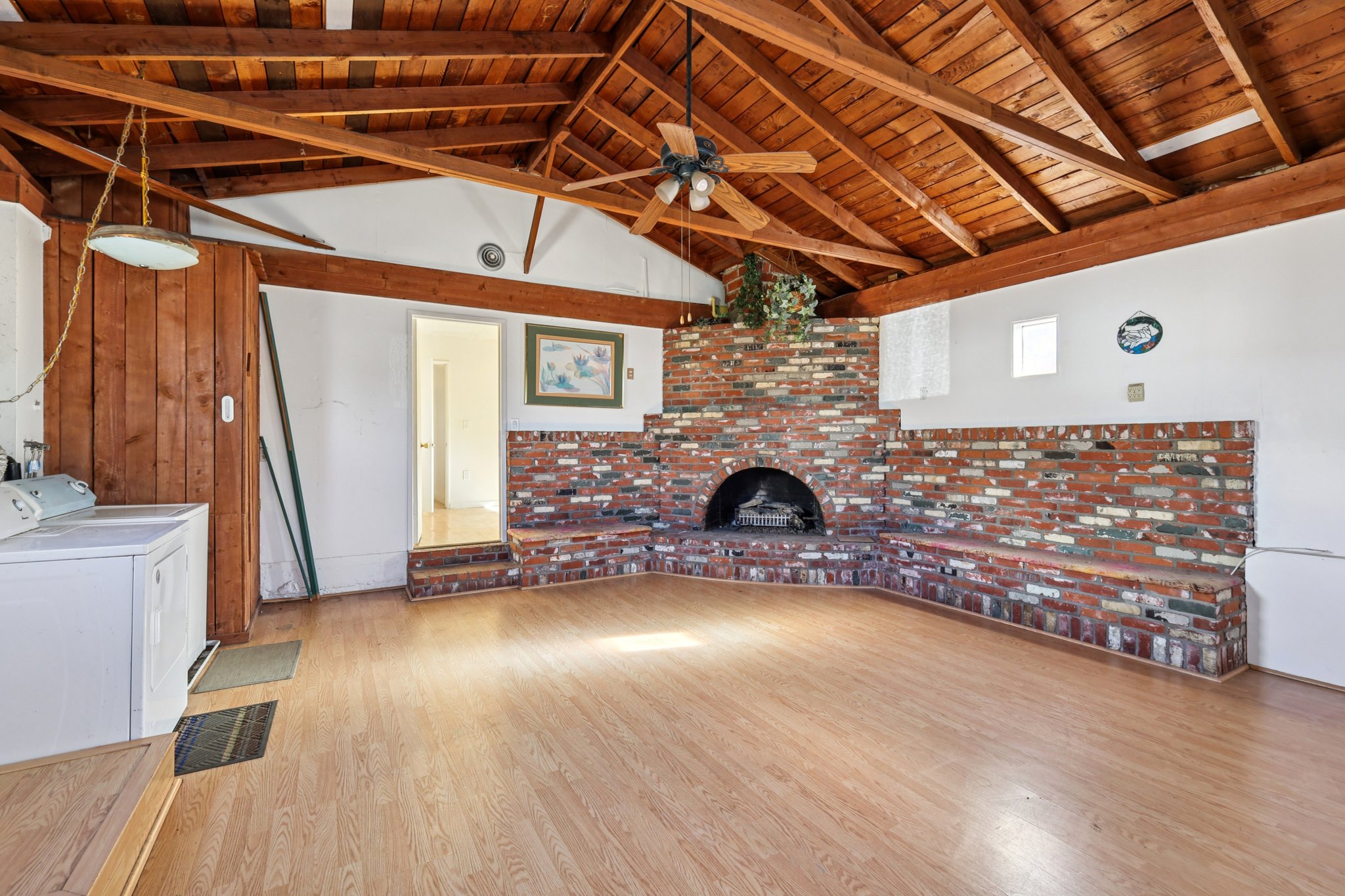 Mimika Pl-S0601-036.jpg