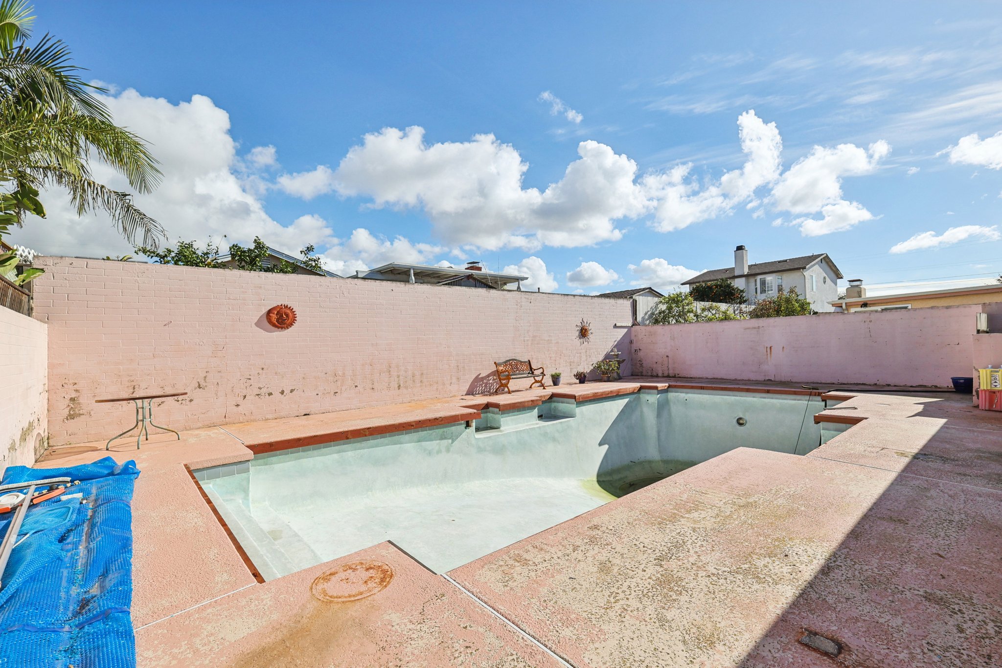 Mimika Pl-S0601-037.jpg