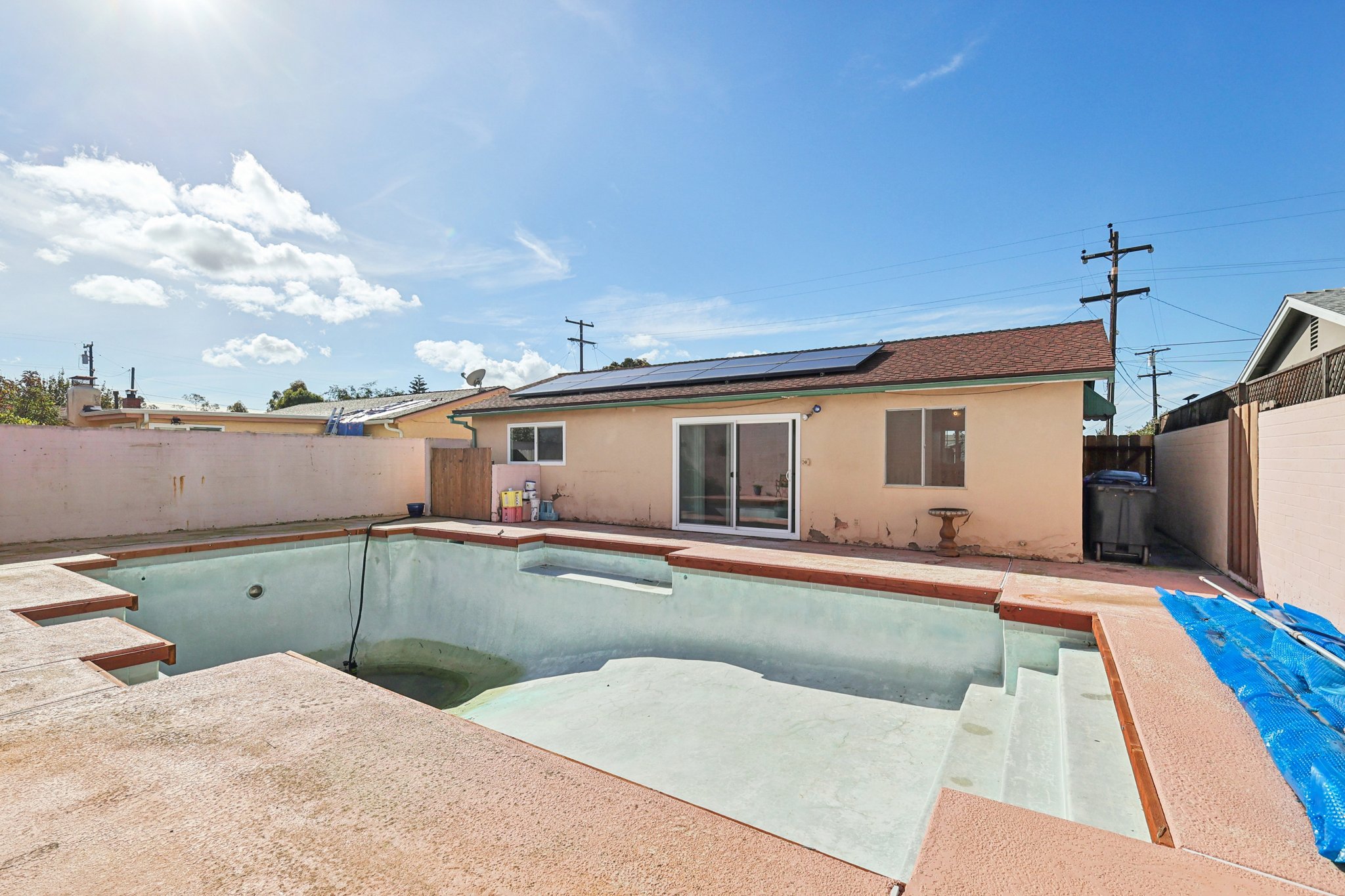 Mimika Pl-S0601-041.jpg