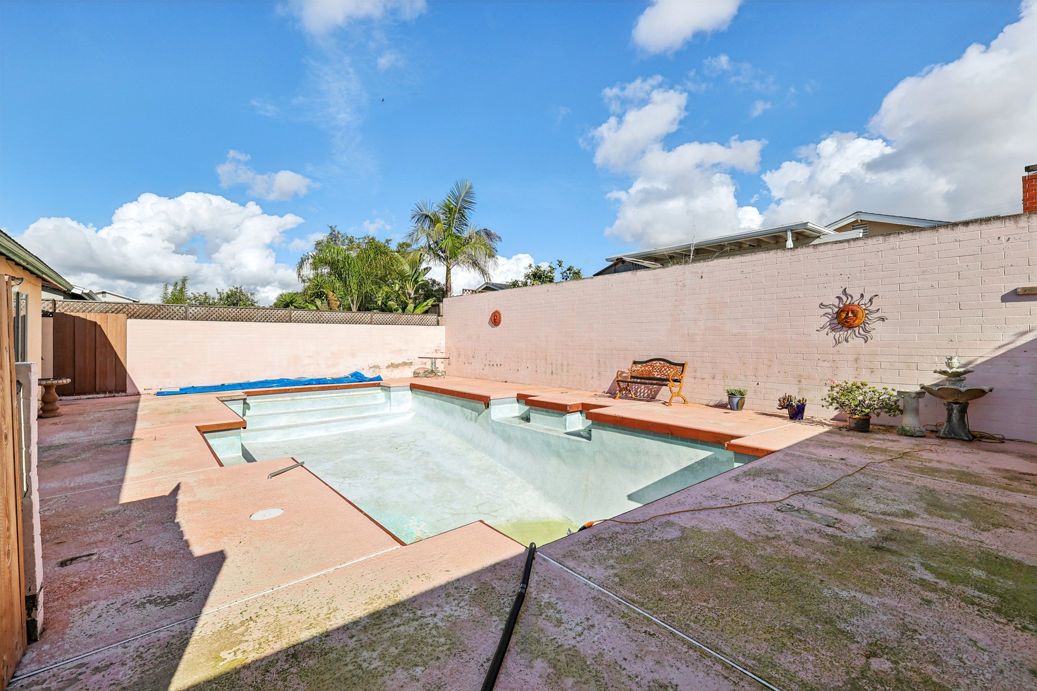 Mimika Pl-S0601-042.jpg