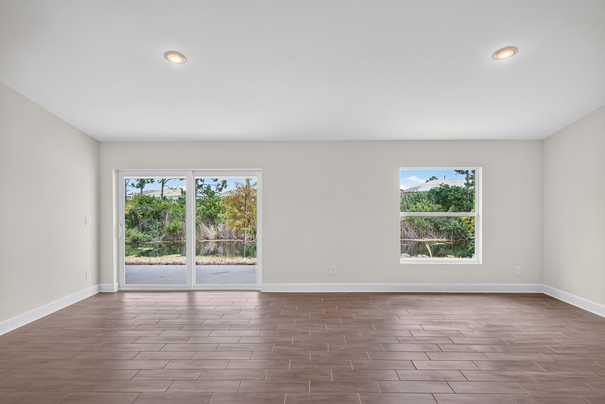 Living Room 4 of 5