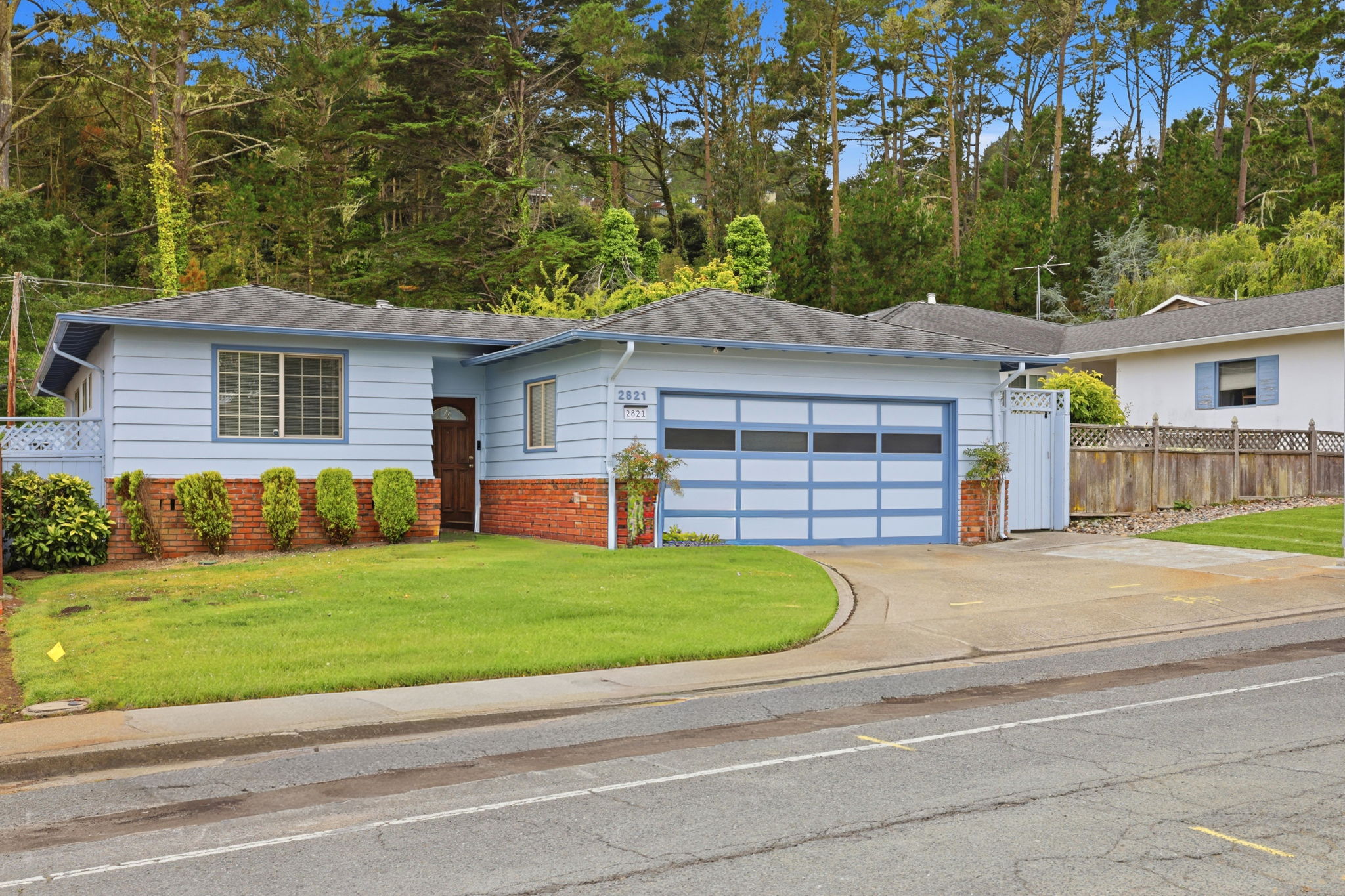 002_F8_2821 Oakmont Dr