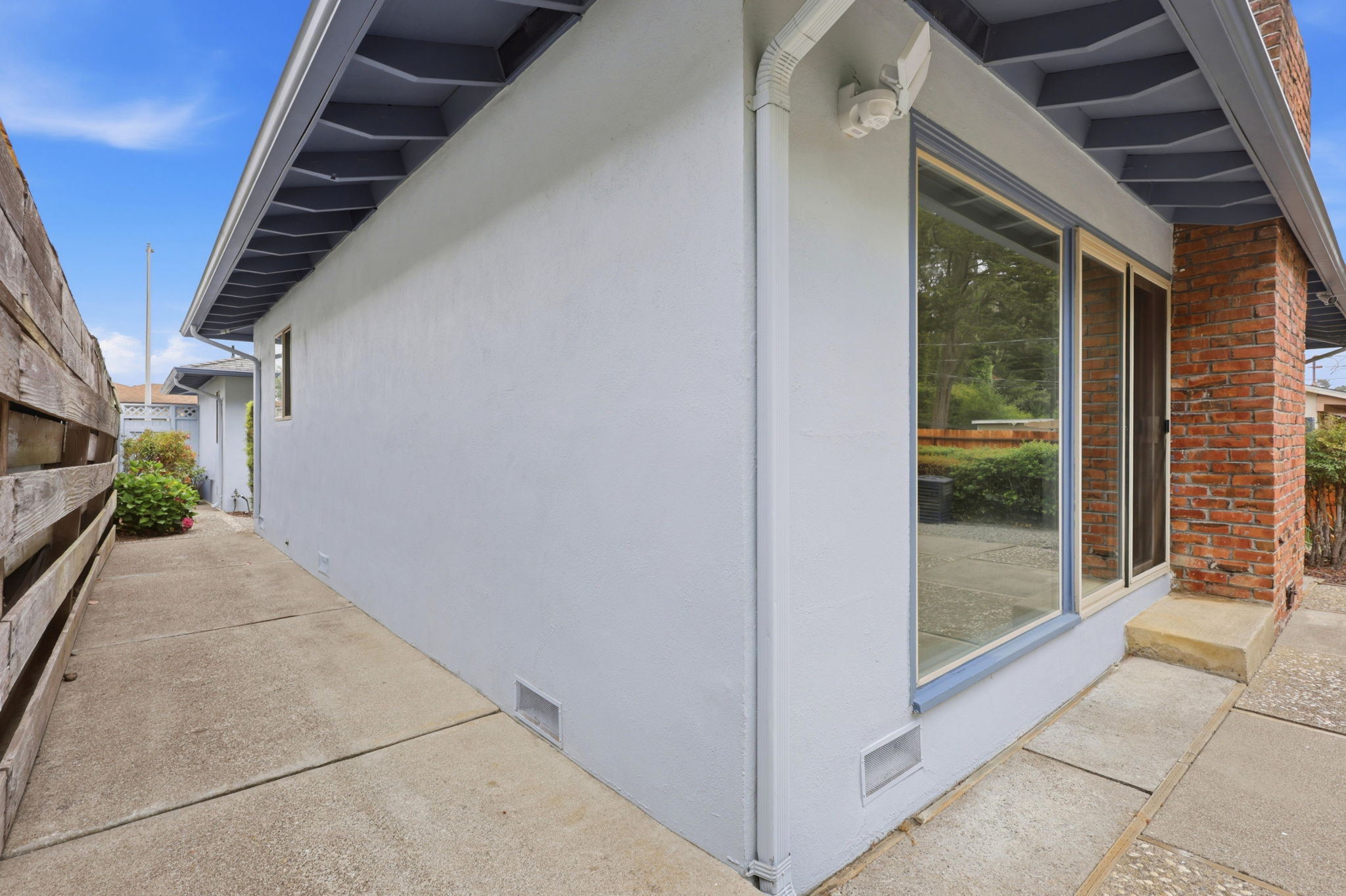 037_F8_2821 Oakmont Dr