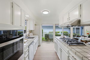 010_F8_2821 Oakmont Dr