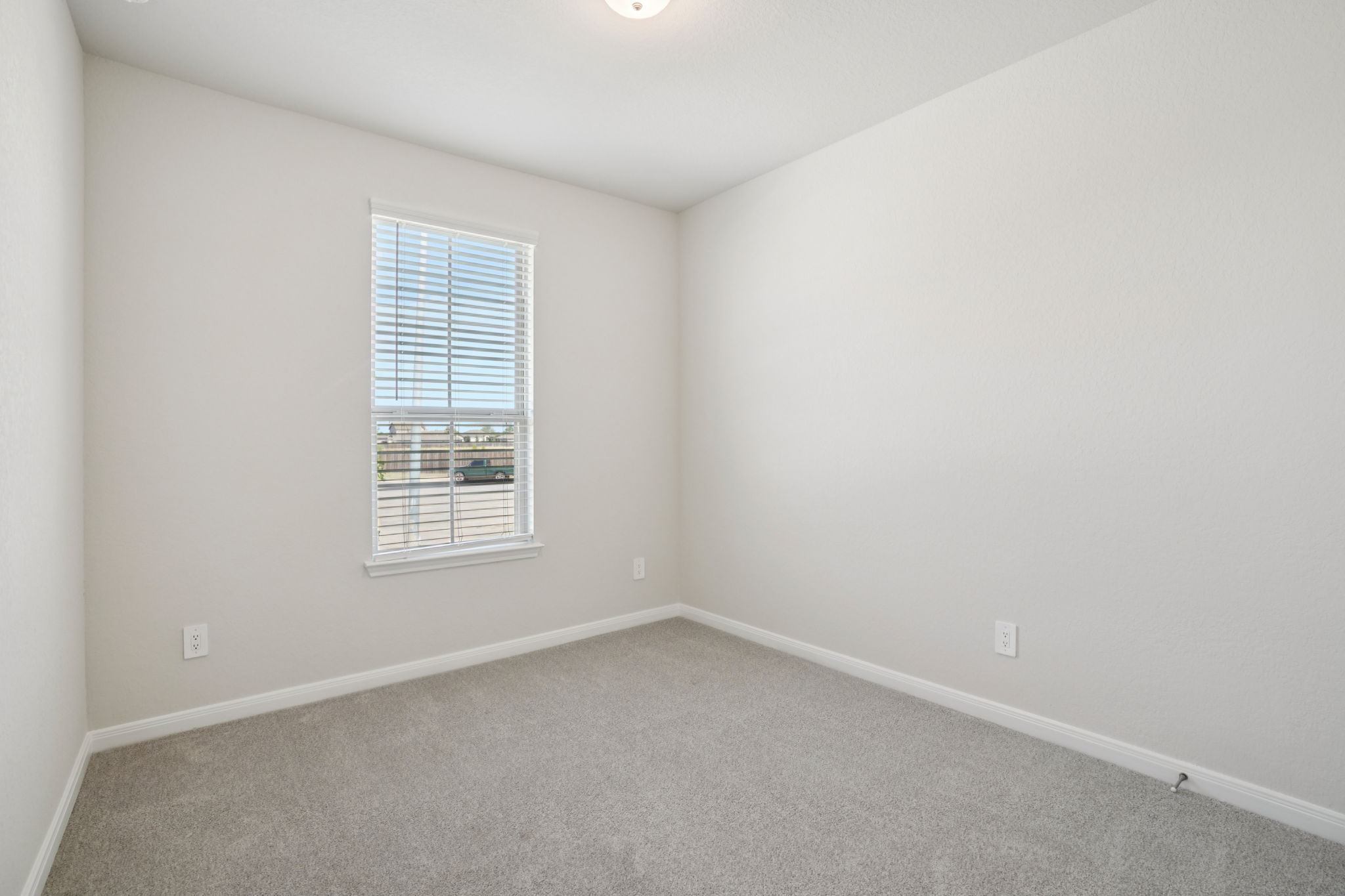 San Antonio - Catalina - 2822 Descanso Ave Converse TX 78109 - 013