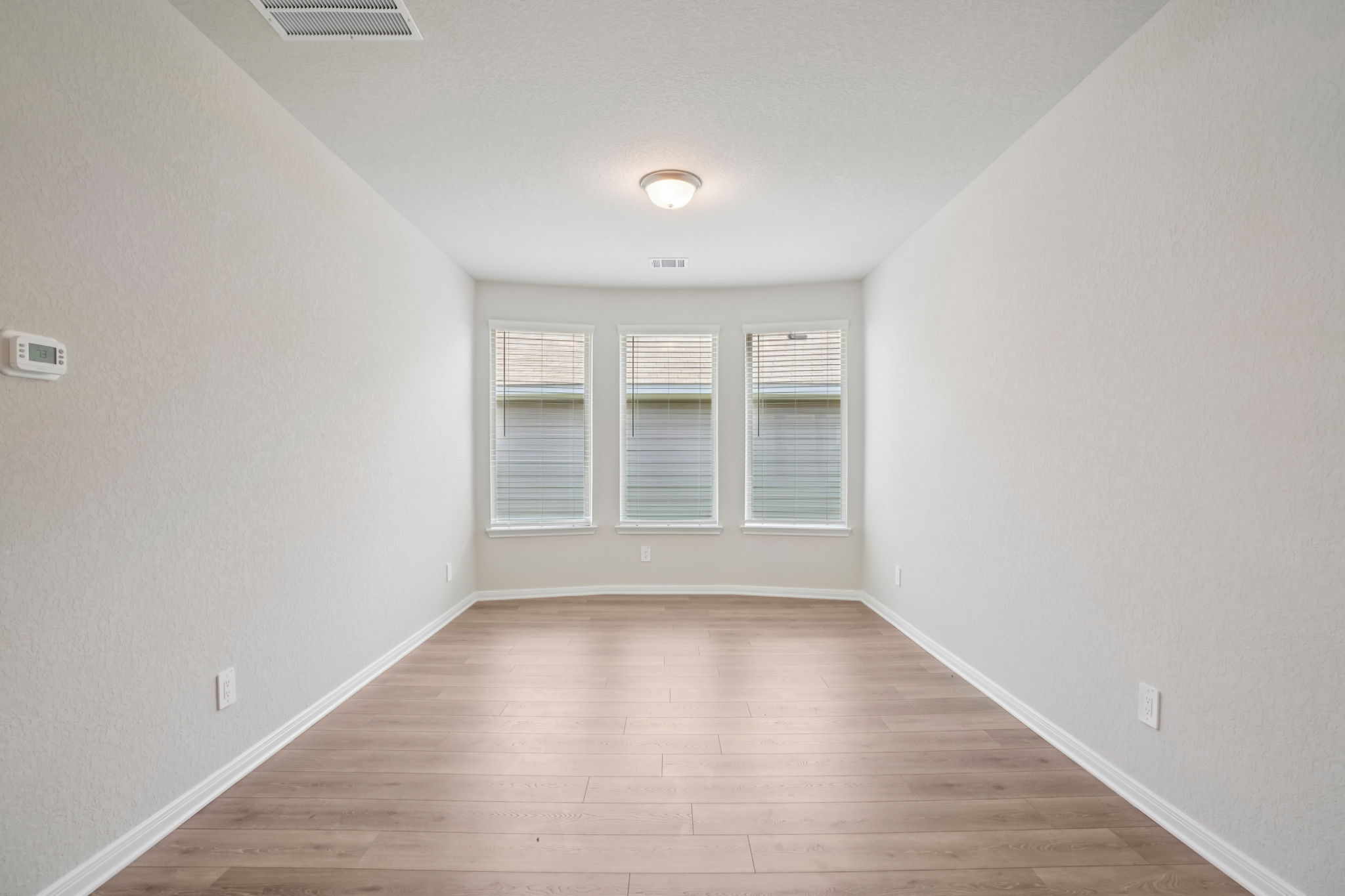 San Antonio - Catalina - 2822 Descanso Ave Converse TX 78109 - 019