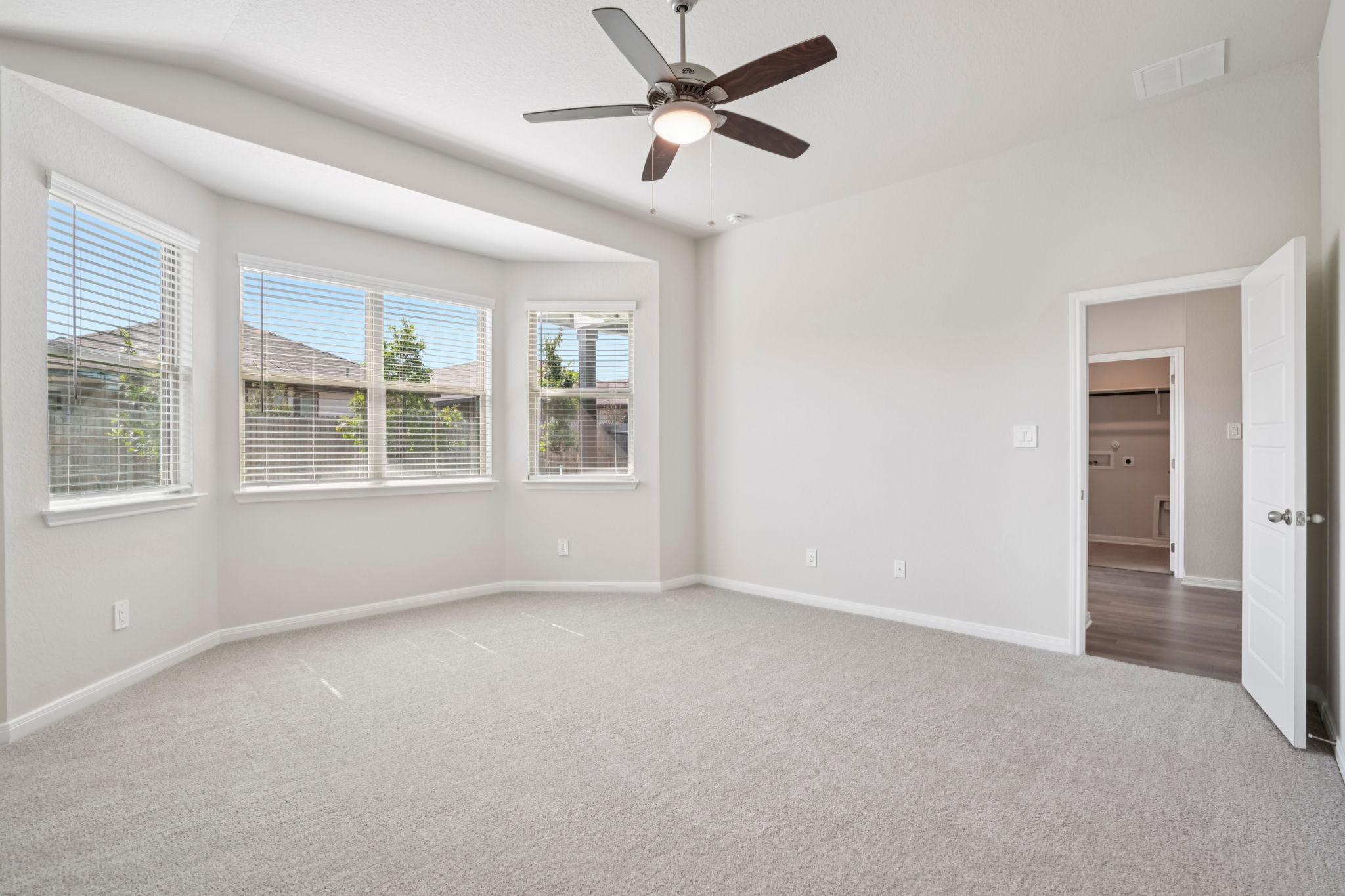 San Antonio - Catalina - 2822 Descanso Ave Converse TX 78109 - 027