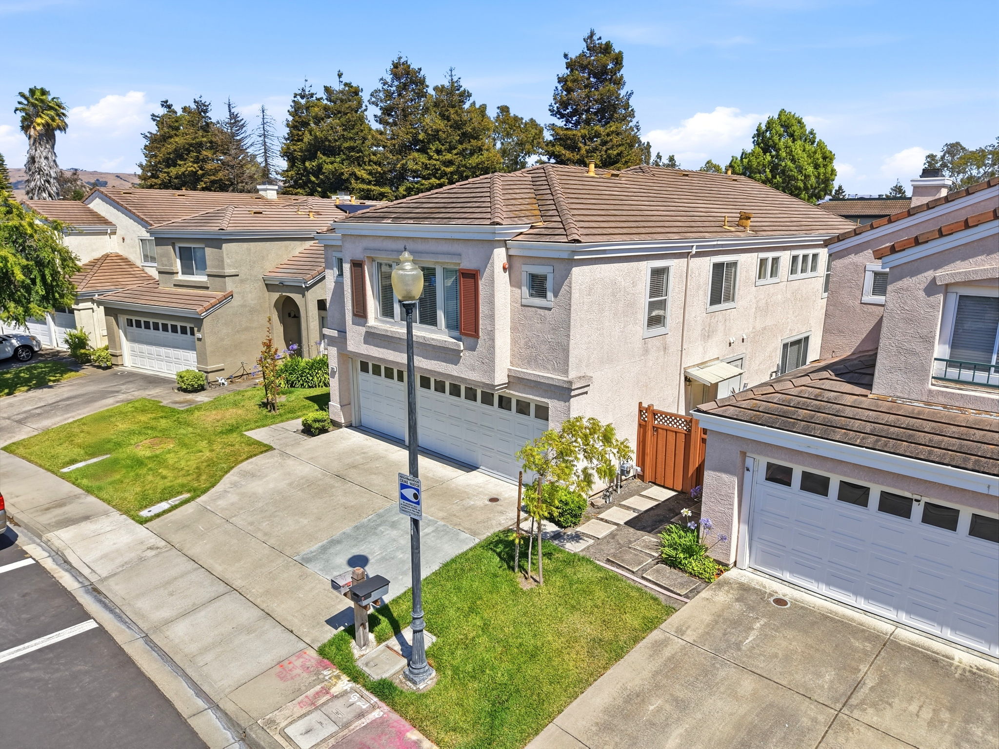 001_F8_AERIAL_2822 Montair Pl