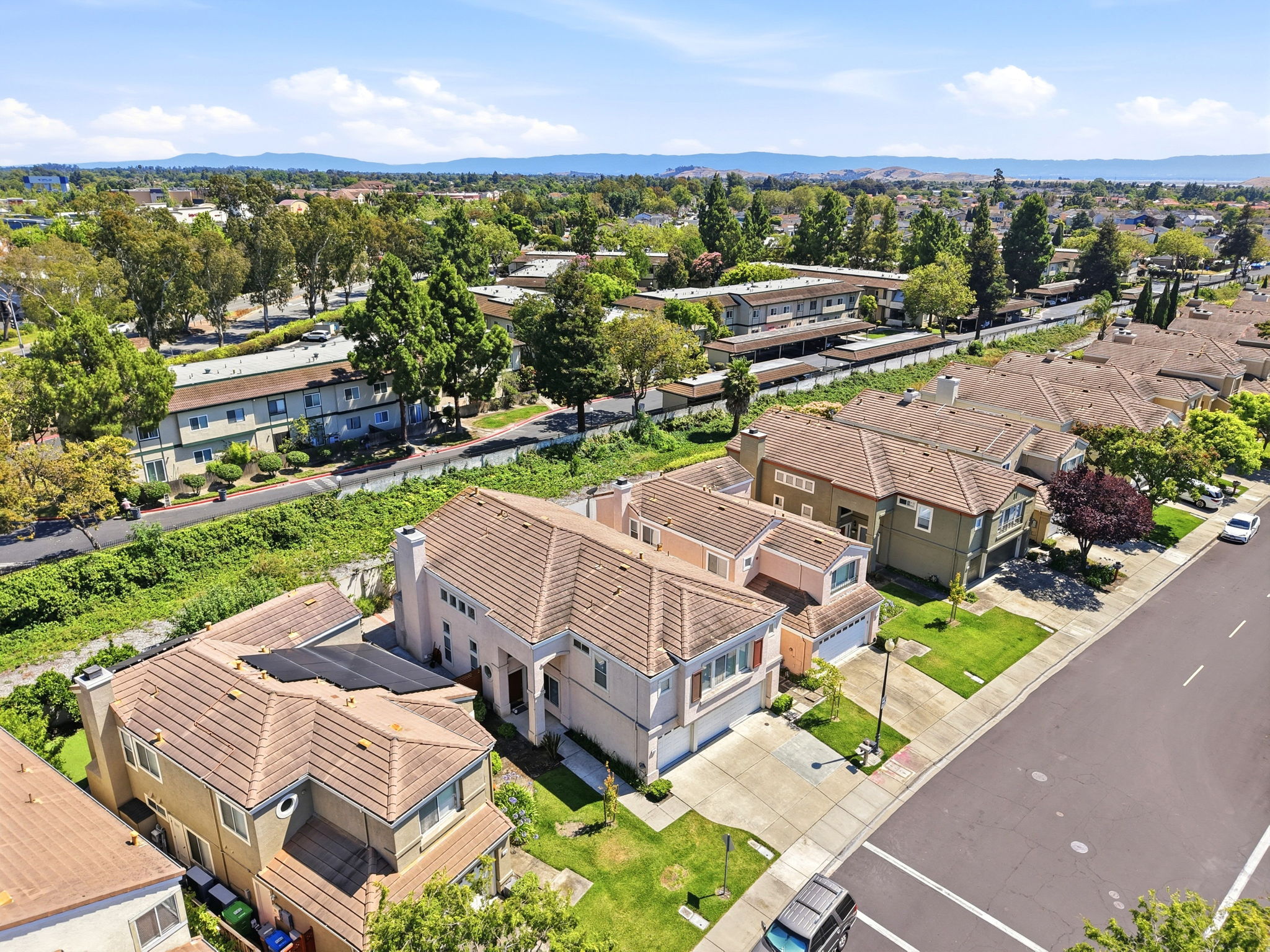 005_F8_AERIAL_2822 Montair Pl