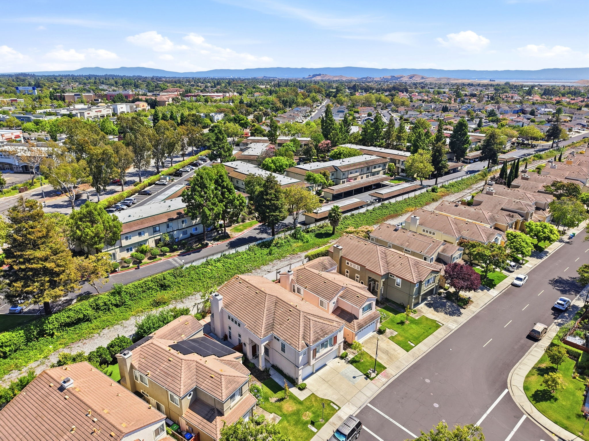 006_F8_AERIAL_2822 Montair Pl