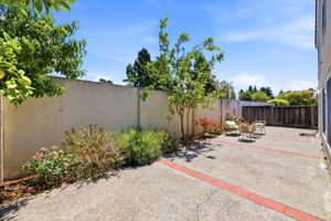 052_F8_2822 Montair Pl