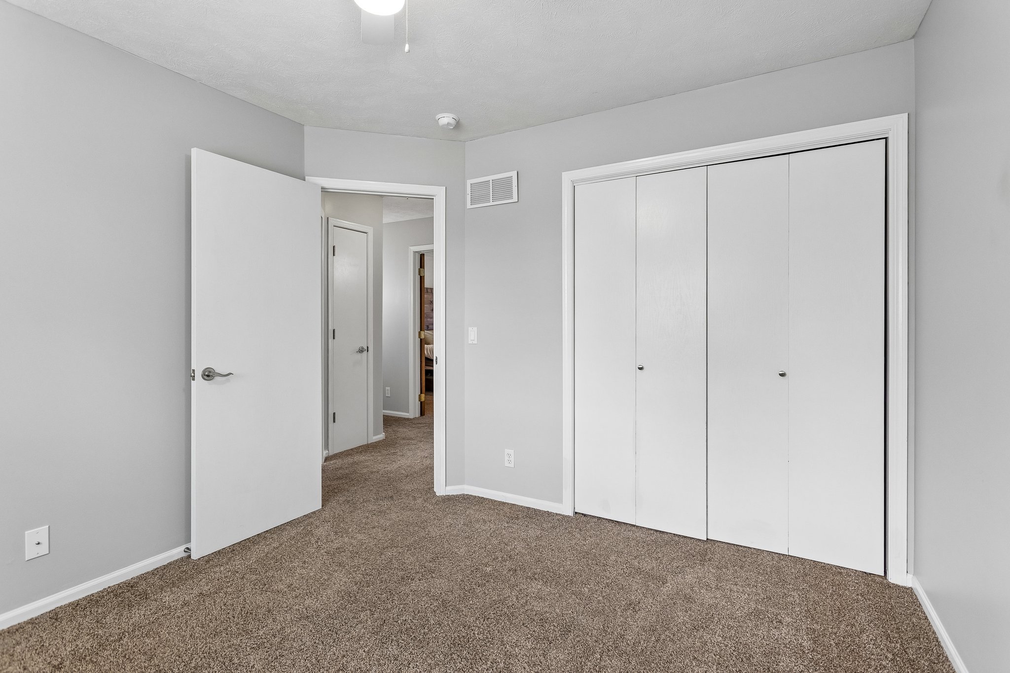 10076 - 2822 O'Shea Dr_021.jpg