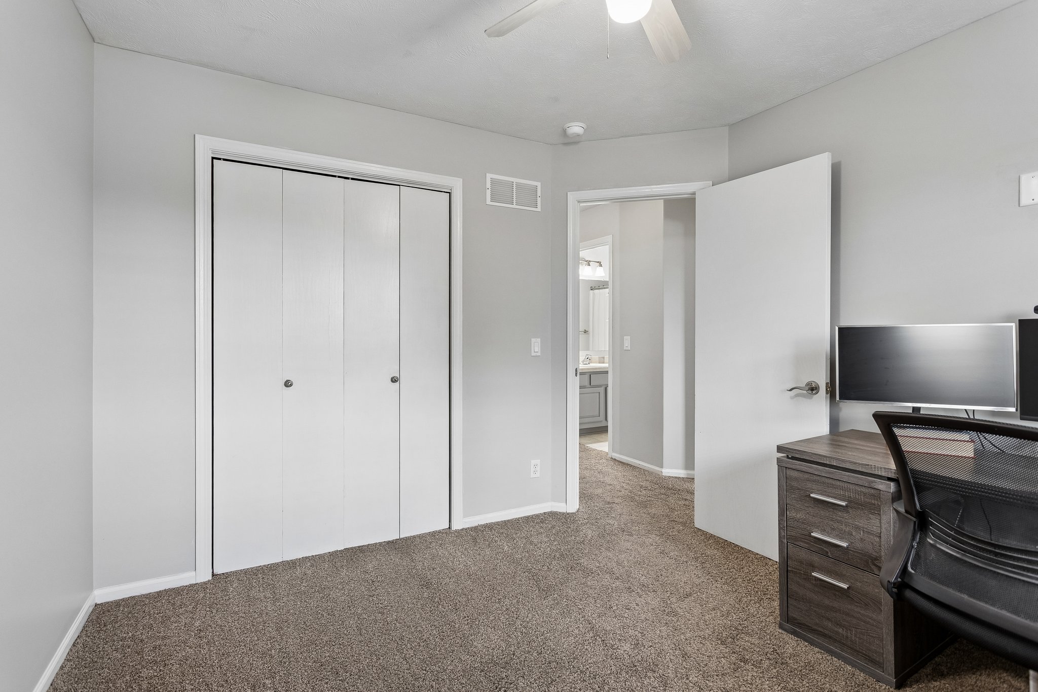 10076 - 2822 O'Shea Dr_031.jpg