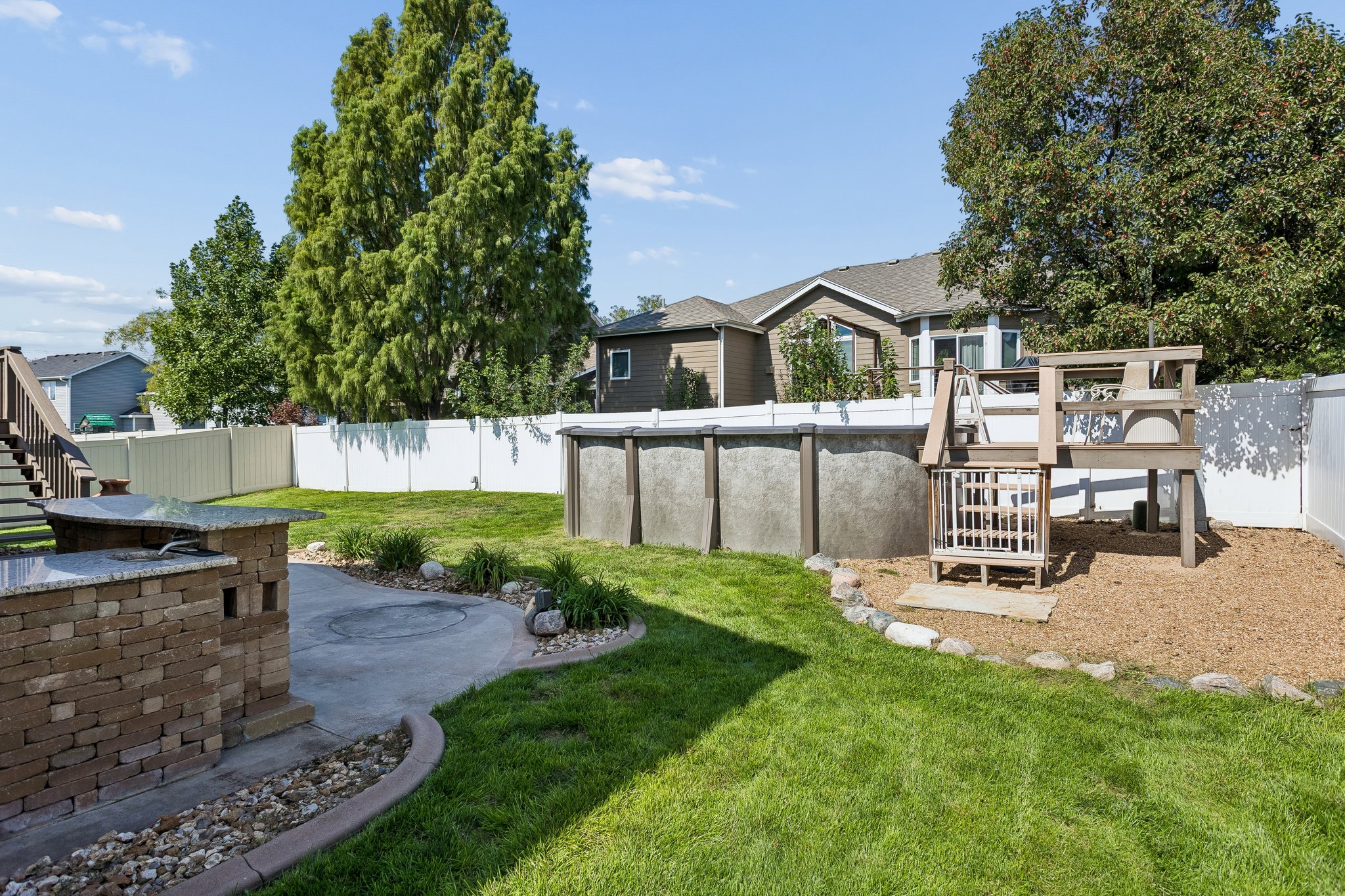 10076 - 2822 O'Shea Dr_039.jpg