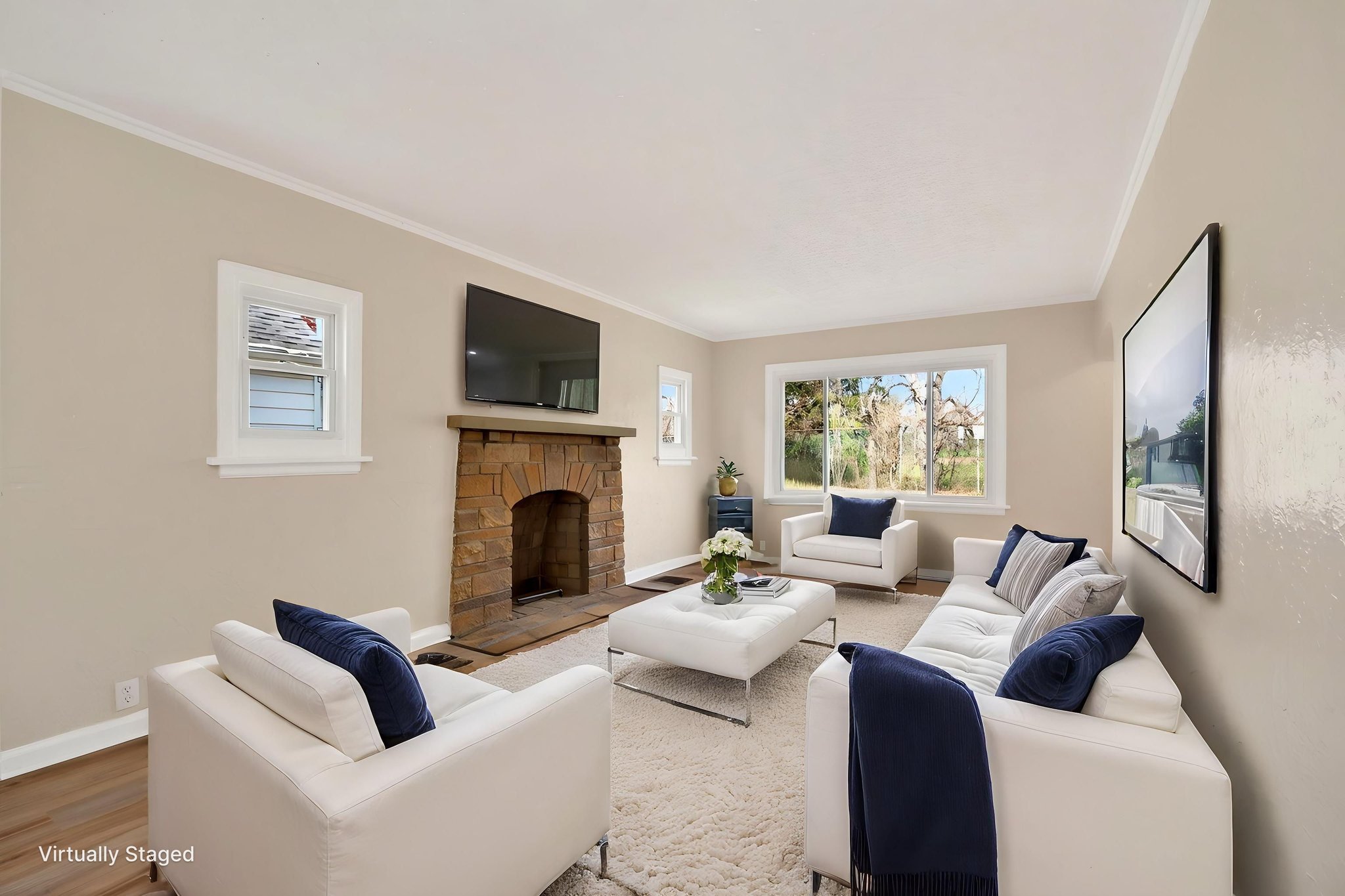 DaytonHomePhoto-9 virtually staged.jpeg