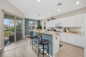 Breakfast Bar - Kitchen