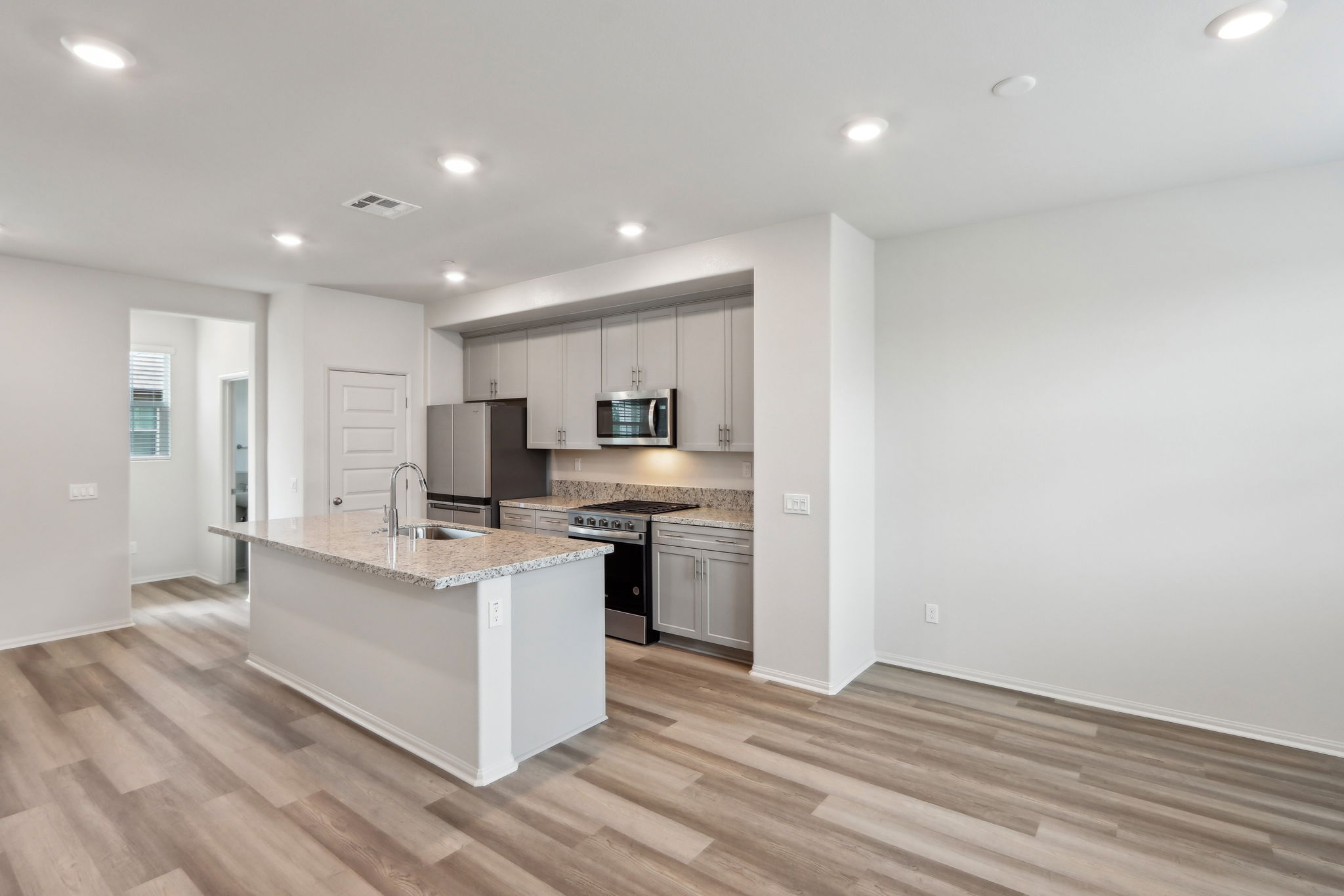 So Cal - Sultana- 28224 Melrose Drive Temecula CA 92591-006