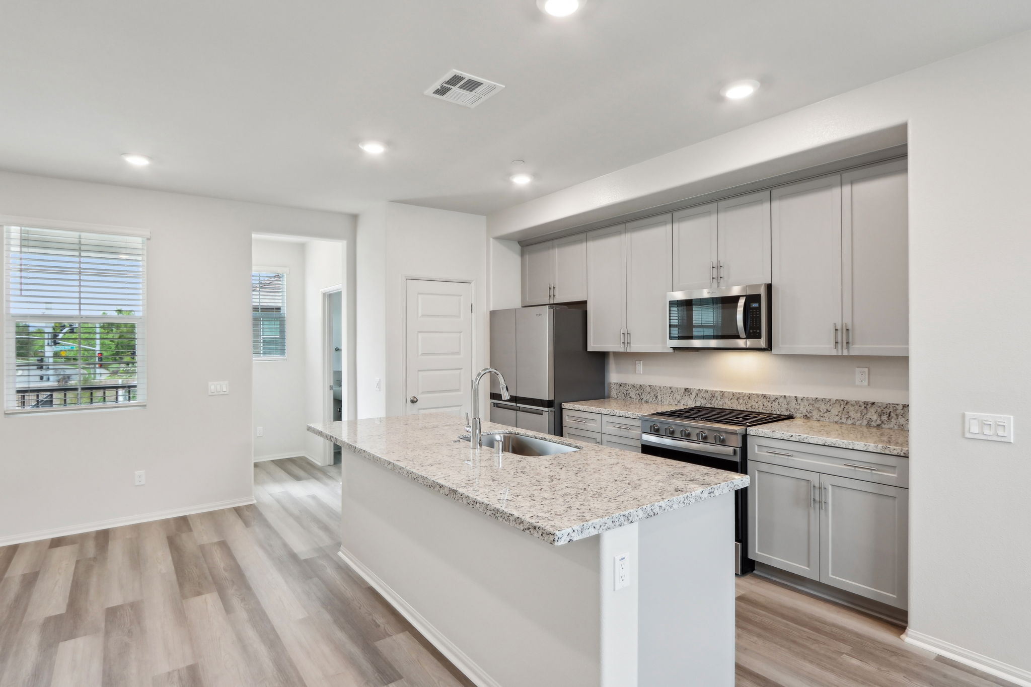 So Cal - Sultana- 28224 Melrose Drive Temecula CA 92591-007